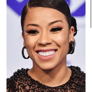 Meet your Posher, Queen